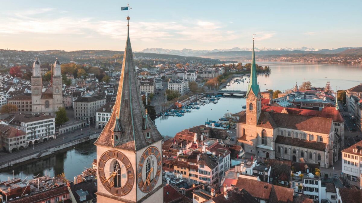 A picture of Zurich from the air