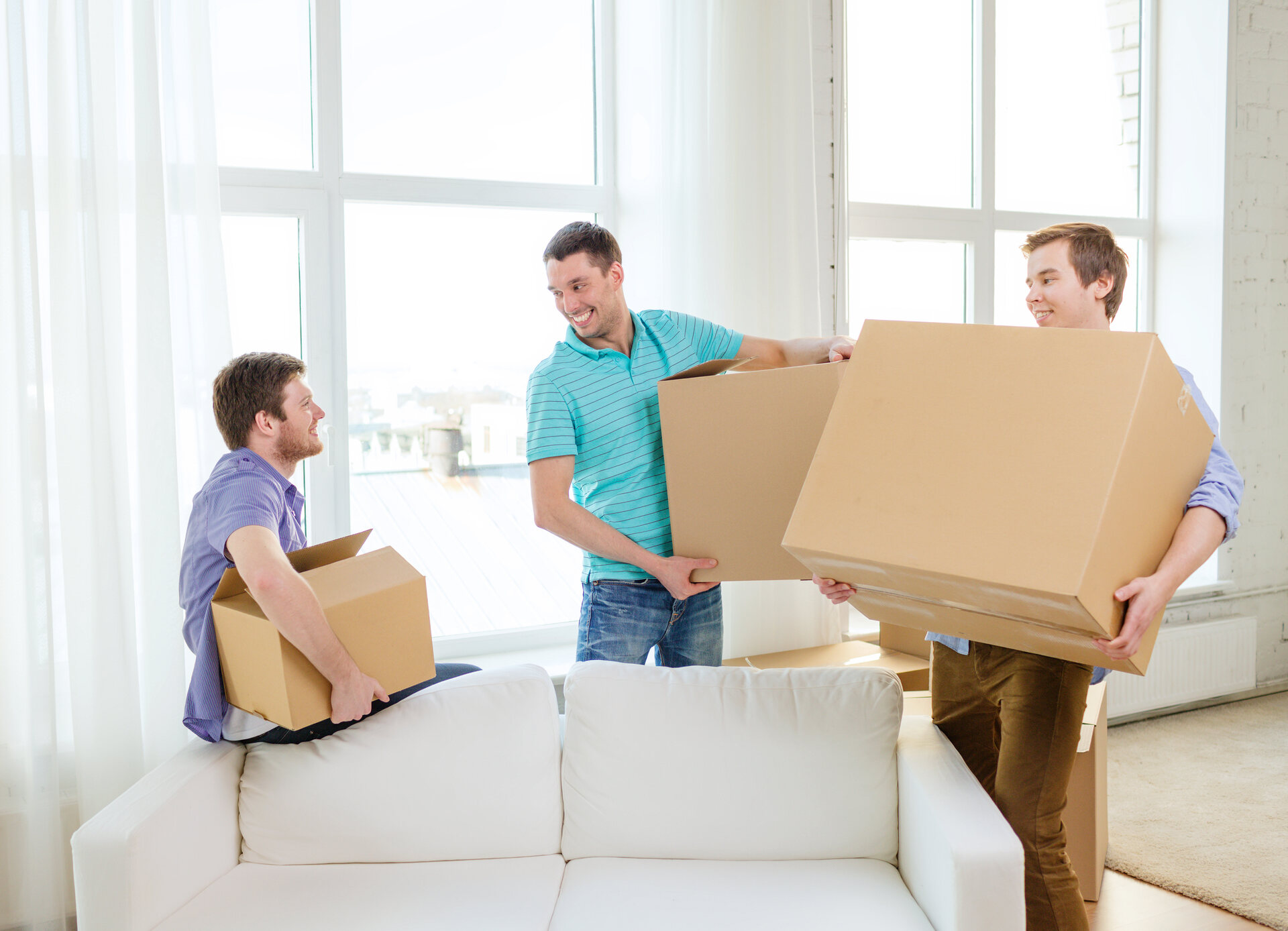 Packing Party | Sunset International Shipping