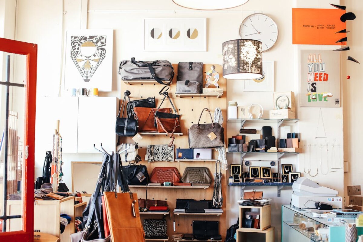 Sunset International Shipping | How to Pack Purses for Moving With Ease A bunch of purses on a wooden shelf